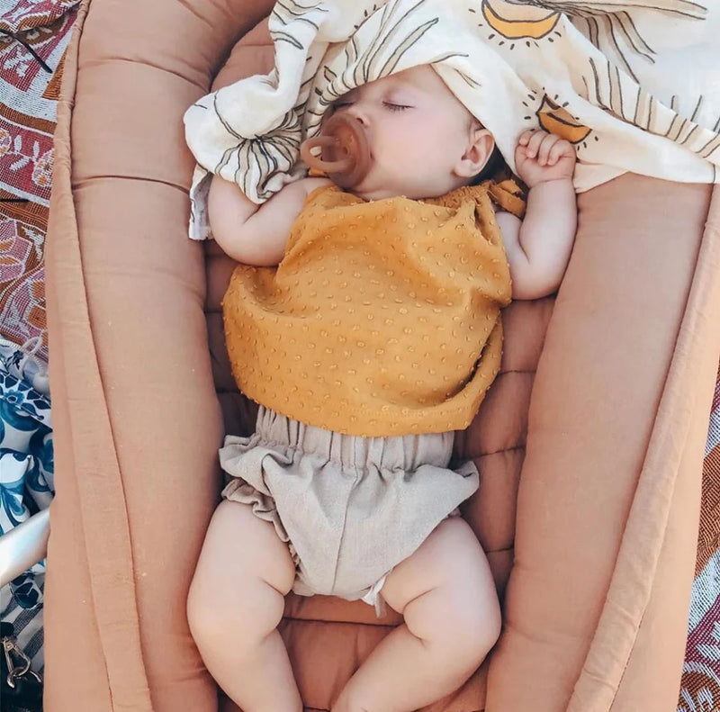 Natural Rubber Soother Round Medium 3-6 months Health & Beauty Unique Health Products 